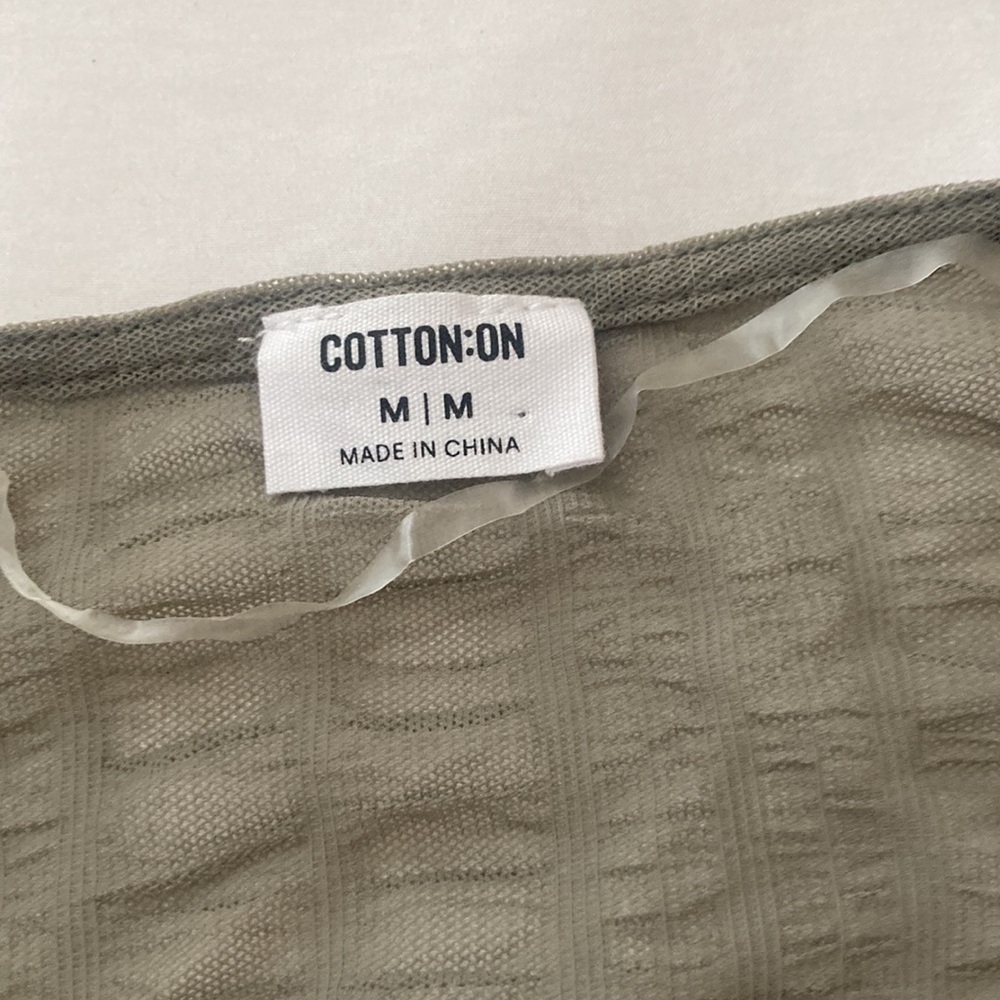 Size medium - Picture 3 of 6